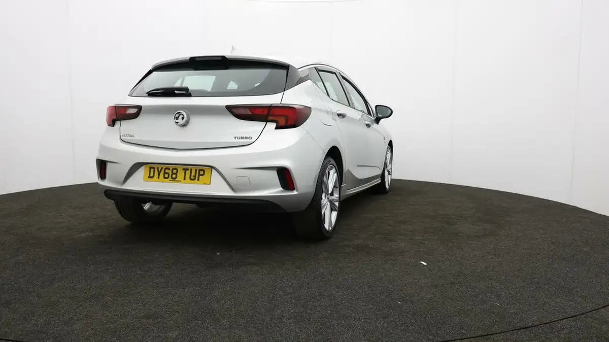 2018-vauxhall-astra-14i-16v-turbo-sri-vx-line-nav-big-75