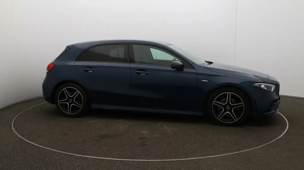 2022-mercedes-benz-a-class-13-a200-amg-line-executive-edition-hatchback-5d-7g-dct-big-40