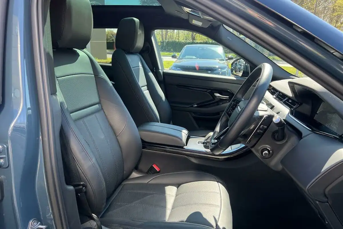 2024-land-rover-range-rover-evoque-20-d200-dynamic-hse-big-35