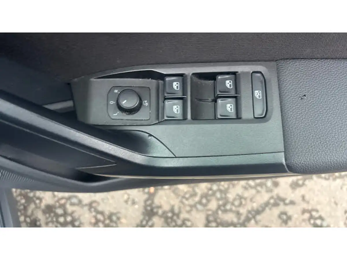 2024-seat-arona-10-tsi-fr-limited-edition-dsg-big-39