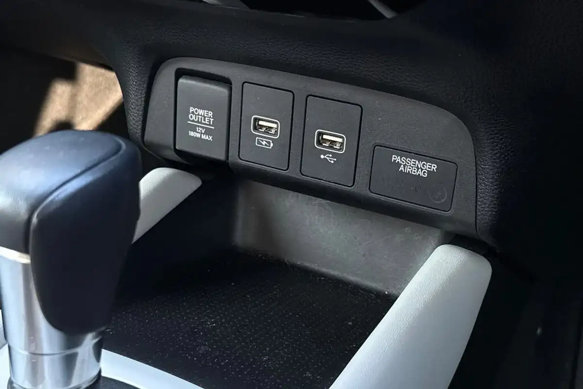 2021-honda-jazz-15-i-mmd-ex-107ps-big-38