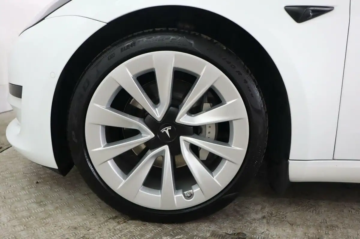 2021-tesla-model-3-e-standard-plus-big-19