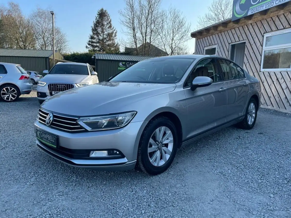 2015-volkswagen-passat-16tdi-bmt-saloon-4d-big-1