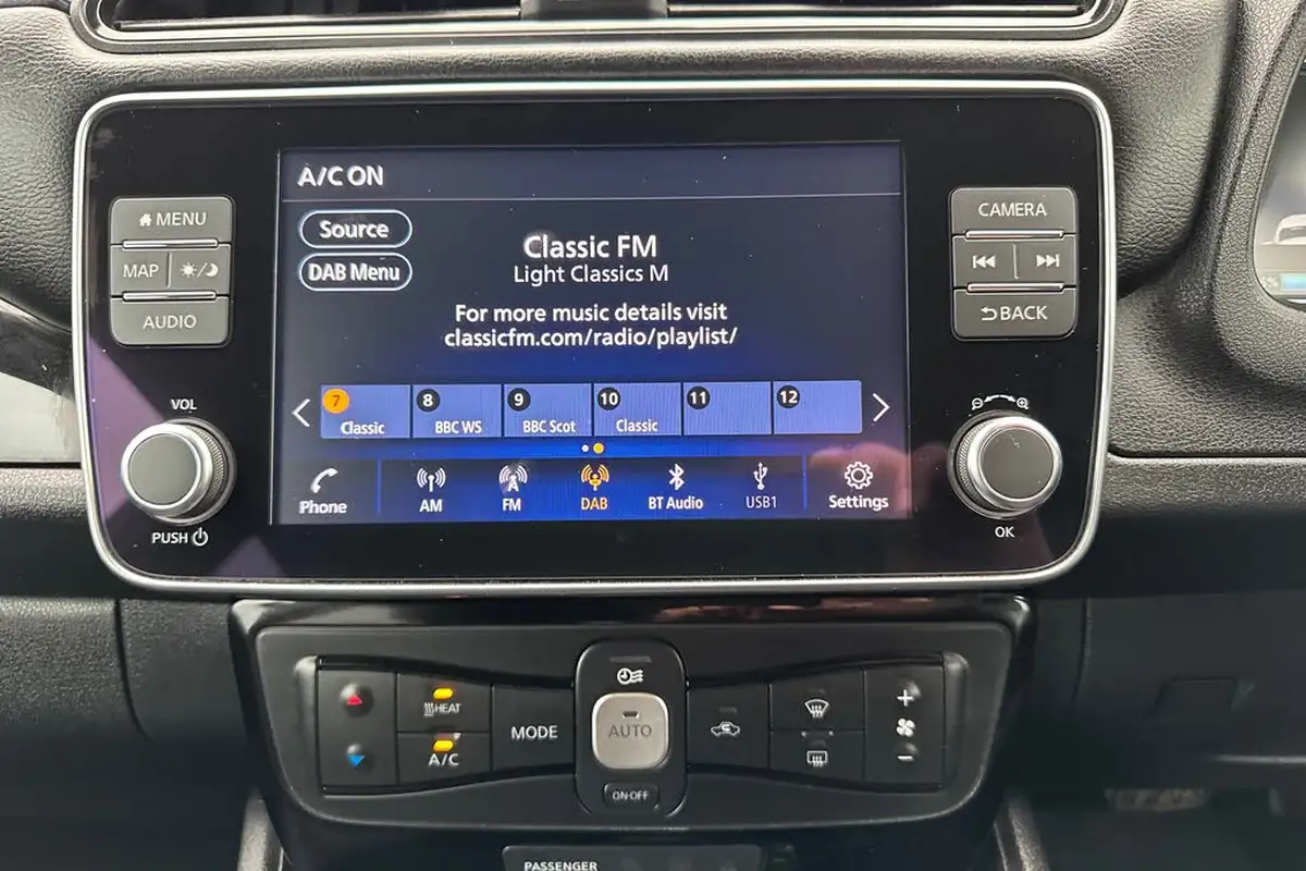 2021-nissan-leaf-e-e-n-connecta-big-42