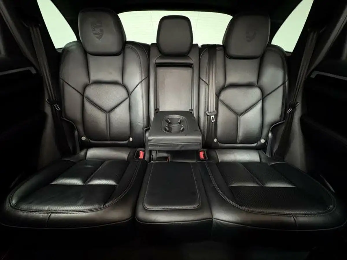 2015-porsche-cayenne-30td-big-33
