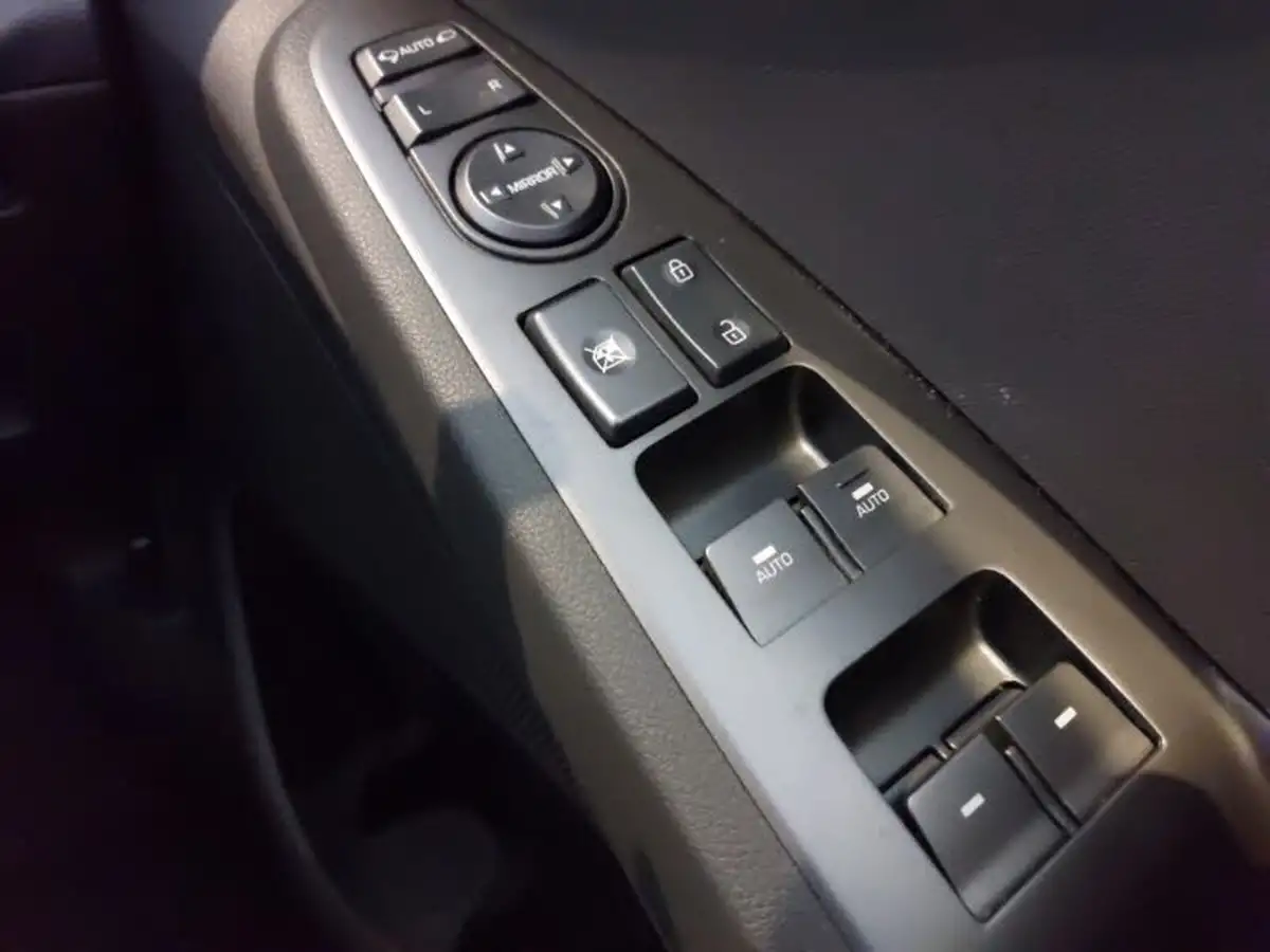 2021-hyundai-ioniq-16-gdi-premium-hybrid-big-16