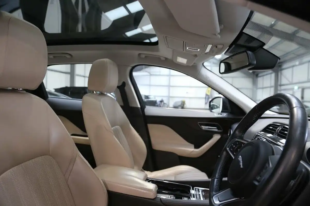 2017-jaguar-f-pace-20-i4d-portfolio-240ps-awd-ss-auto-big-25