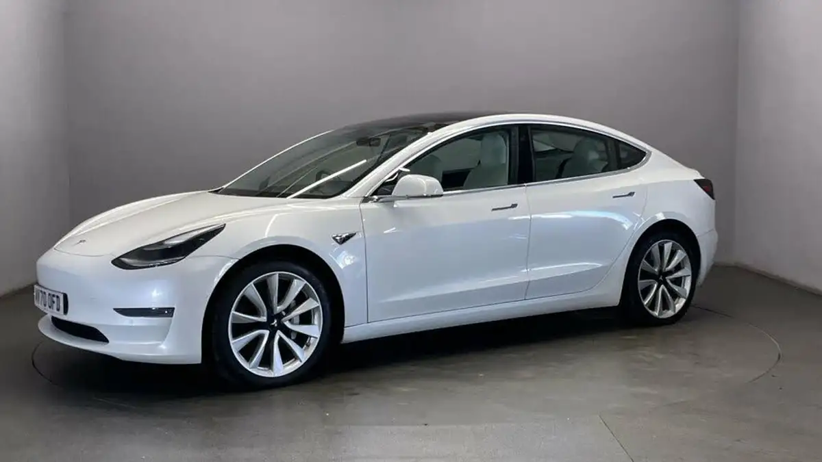2020-tesla-model-3-e-long-range-big-3
