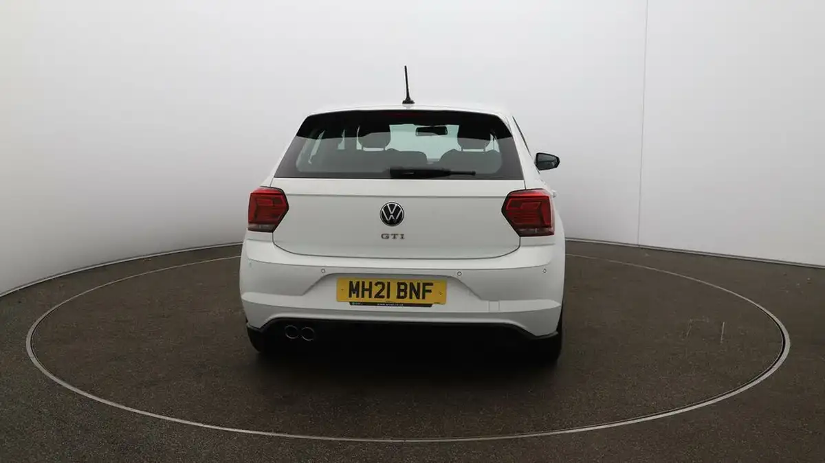 2021-volkswagen-polo-20-tsi-gti-big-6