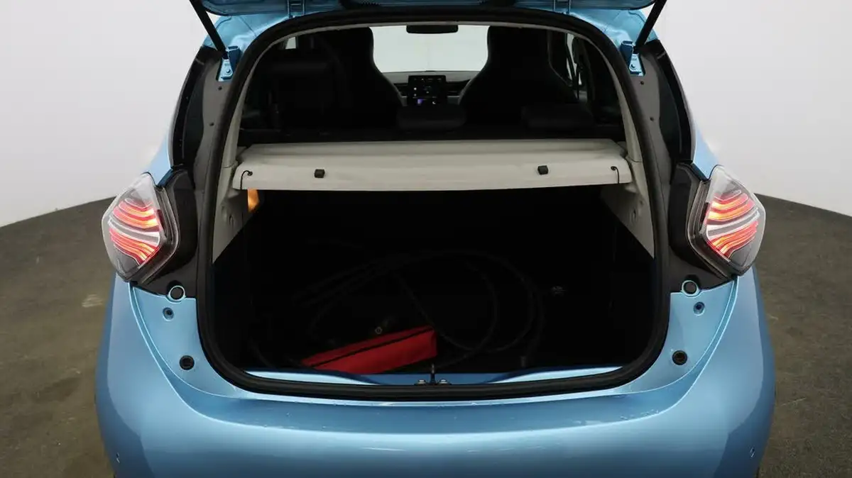 2021-renault-zoe-e-gt-line-big-16