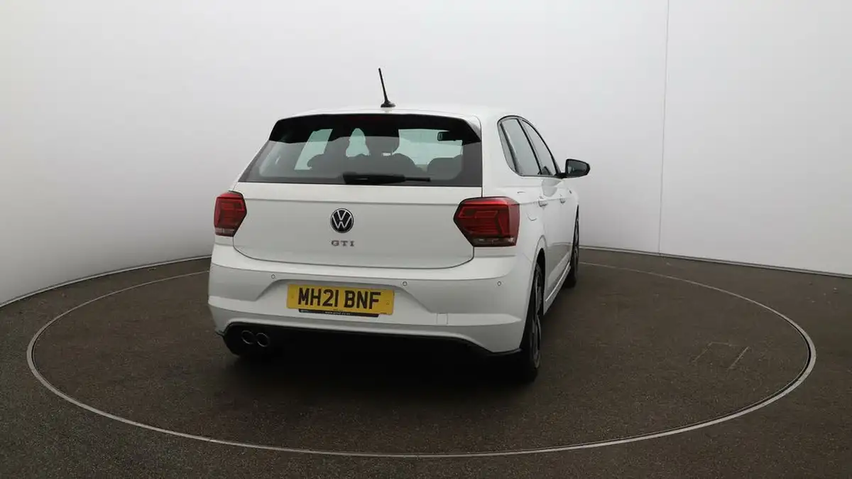 2021-volkswagen-polo-20-tsi-gti-big-48