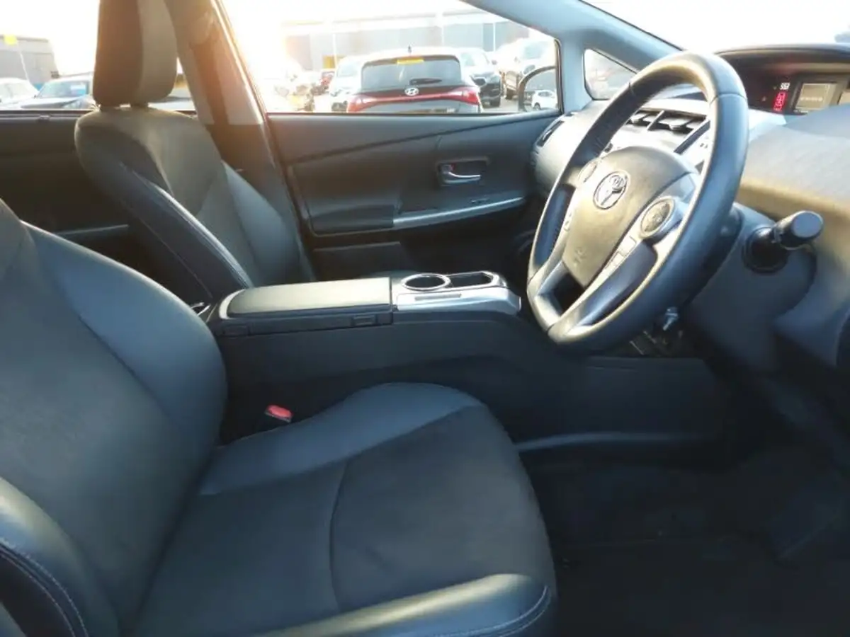 2020-toyota-prius-18-vvt-i-excel-big-10