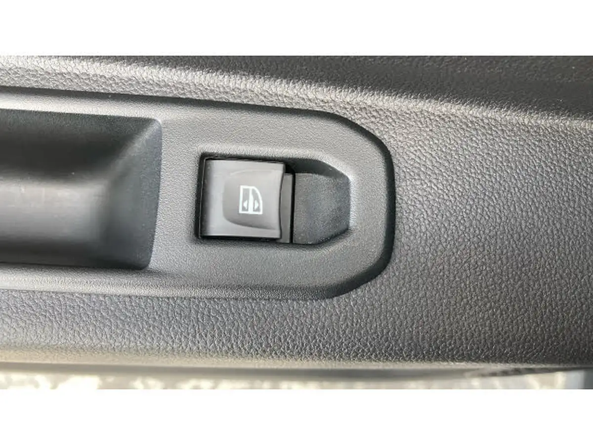 2022-dacia-duster-13-tce-extreme-se-150bhp-edc-big-21