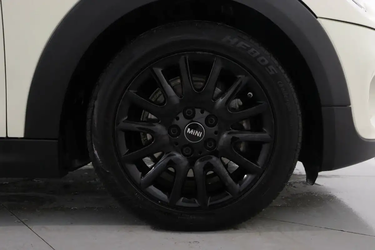 2018-mini-cooper-15-one-series-ii-ss-3d-big-9