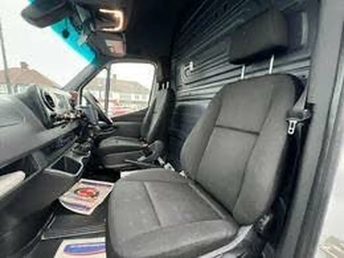 2018-mercedes-benz-sprinter-21cdi-311-l2h1-panel-van-rwd-eco-gear-360-big-15