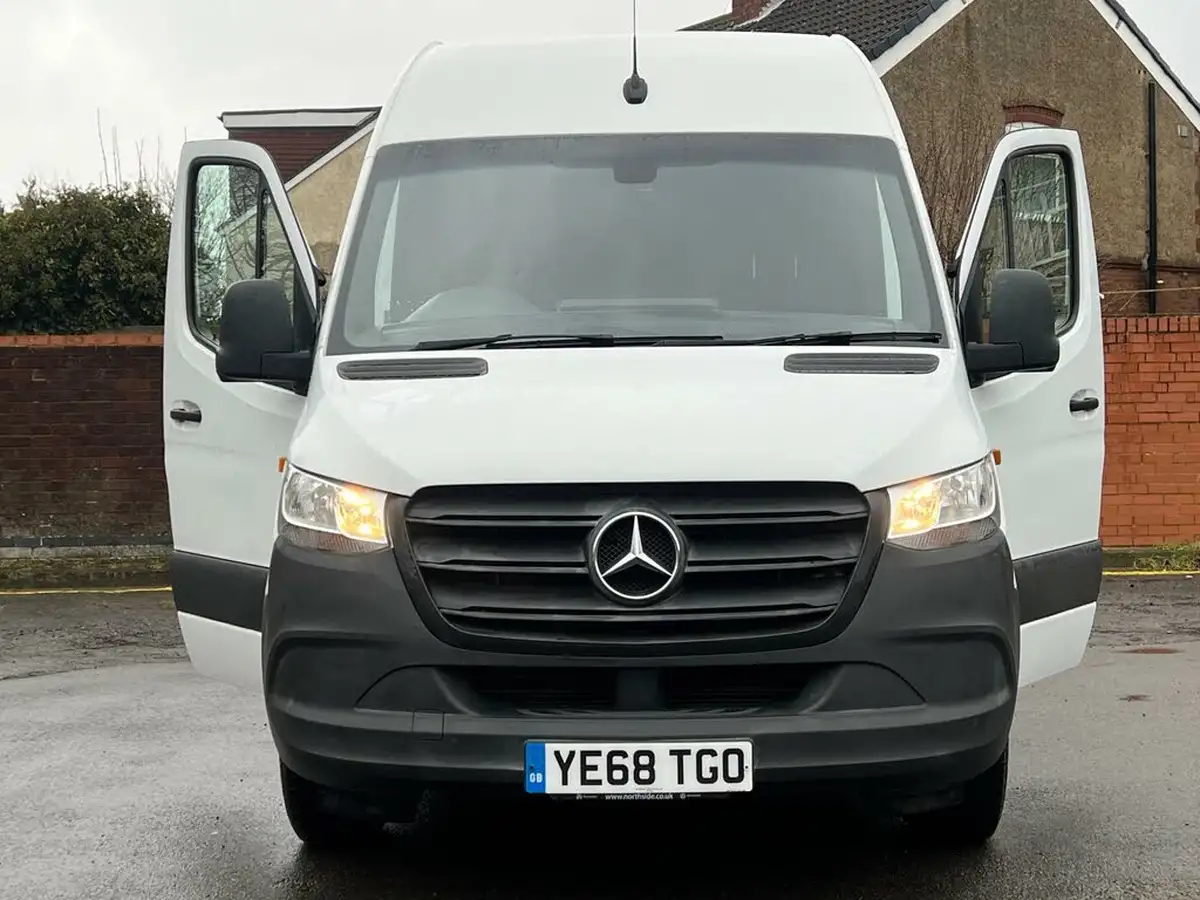 2018-mercedes-benz-sprinter-21cdi-311-l2h1-panel-van-rwd-eco-gear-360-big-39