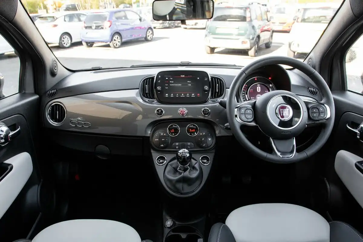2022-fiat-500-10-dolcevita-big-3