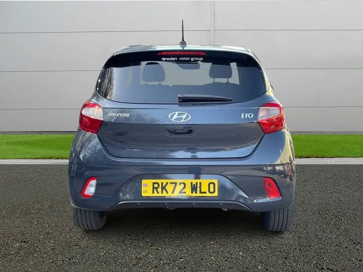 2023-hyundai-i10-10-premium-big-5