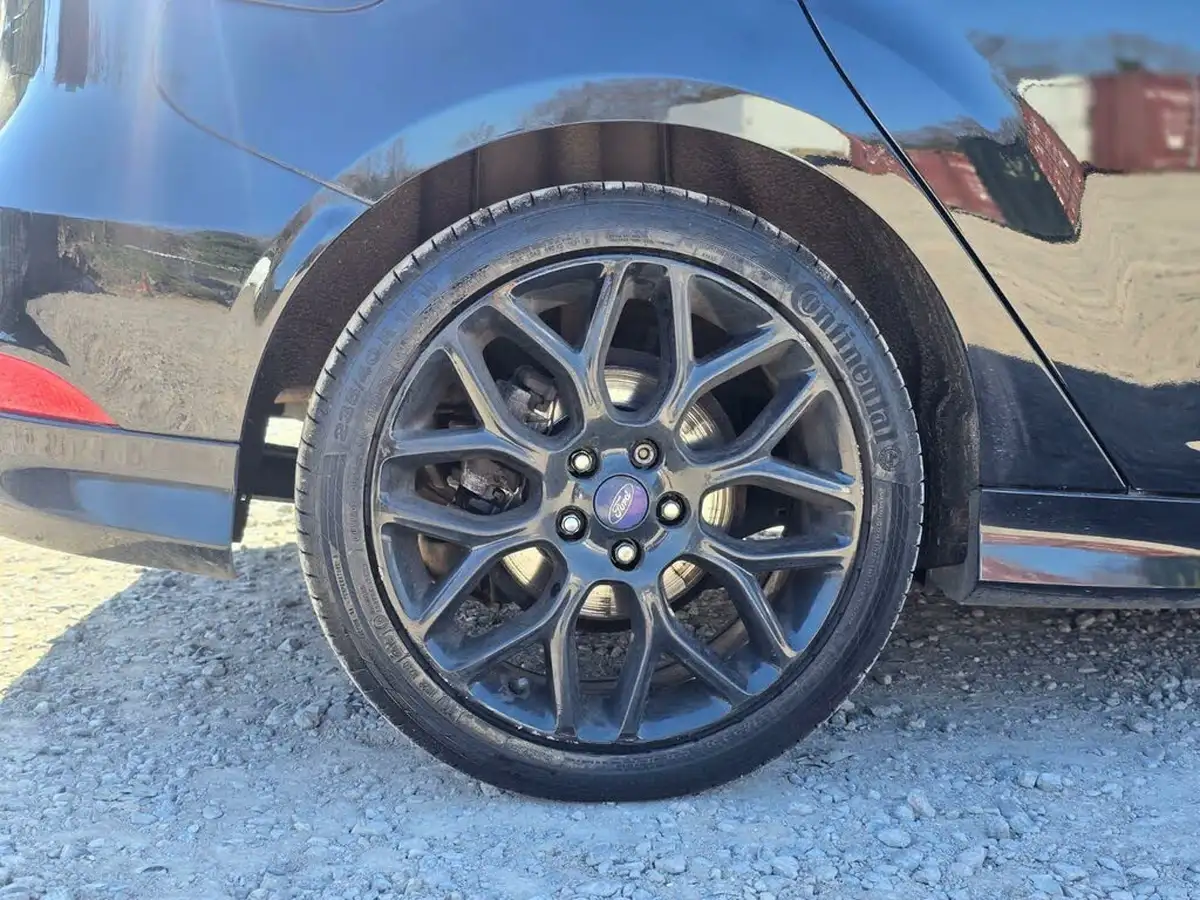 2017-ford-focus-10t-st-line-125ps-hatchback-auto-big-36