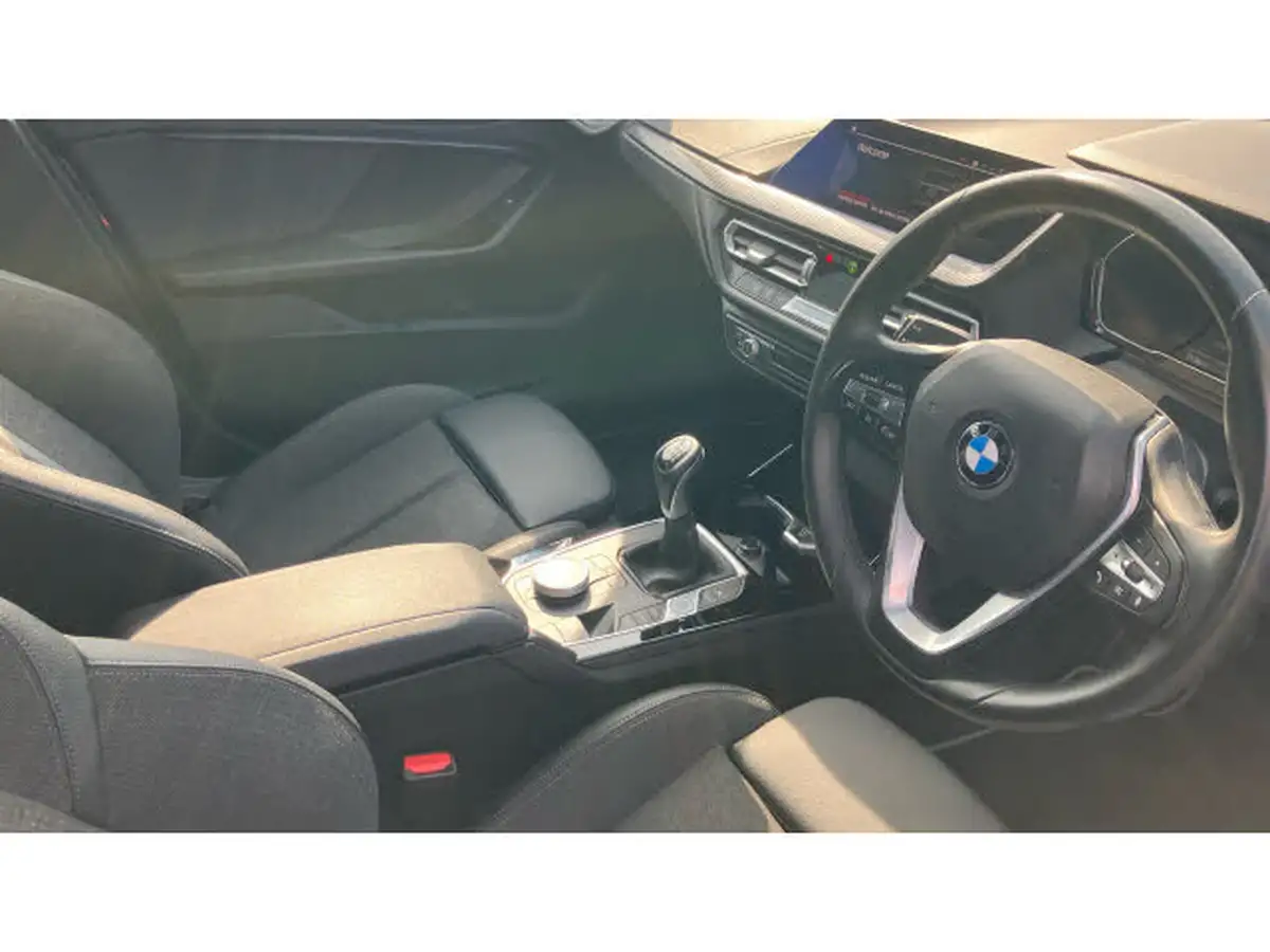 2020-bmw-1-series-15-118i-sport-134bhp-big-13