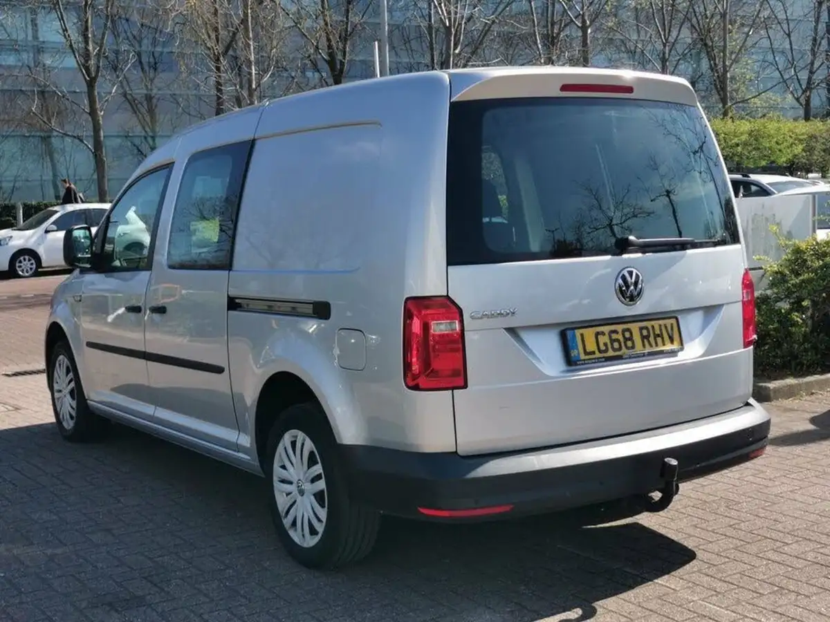 2018-volkswagen-caddy-maxi-20tdi-maxi-102ps-seats-1968cc-big-3