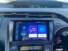 2012-toyota-prius-small-22