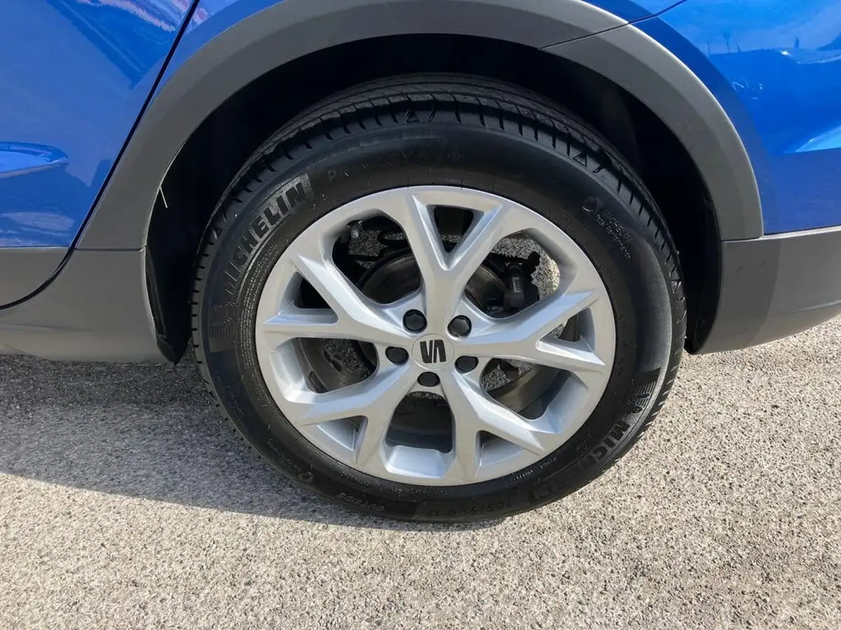 2022-seat-arona-10-tsi-fr-big-32