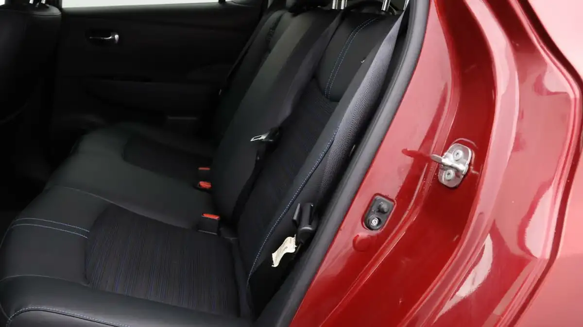 2019-nissan-leaf-e-n-connecta-big-15
