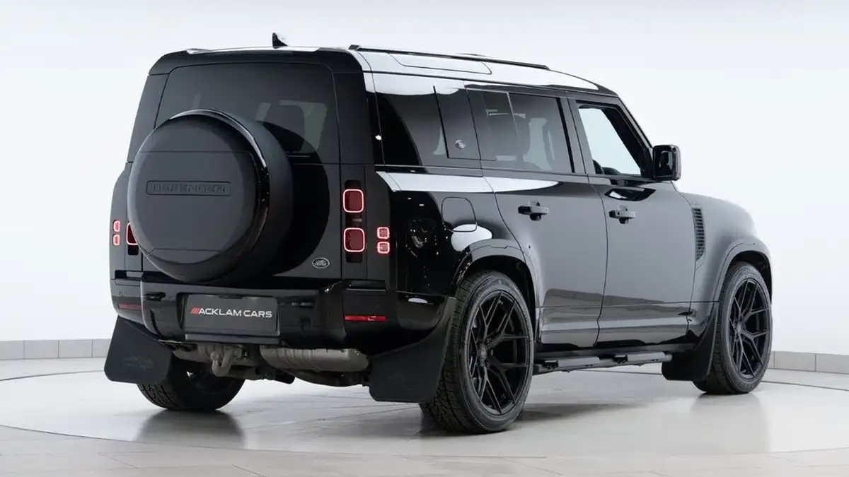 2023-land-rover-110-defender-30-d300-x-dynamic-hse-big-4