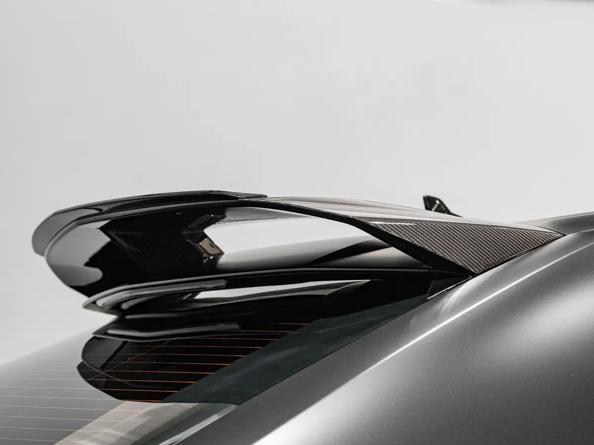 2023-lamborghini-urus-40-no-trim-big-32