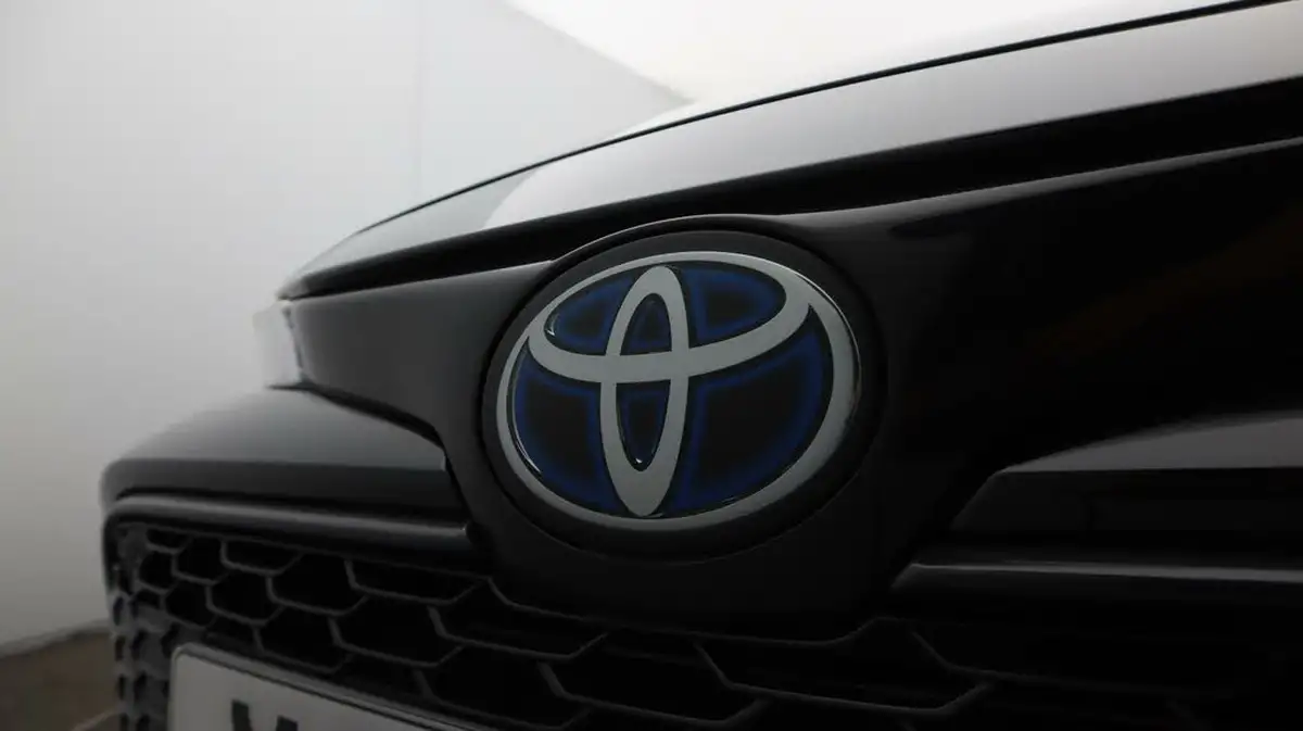 2021-toyota-corolla-20-vvt-i-icon-tech-touring-sports-big-21