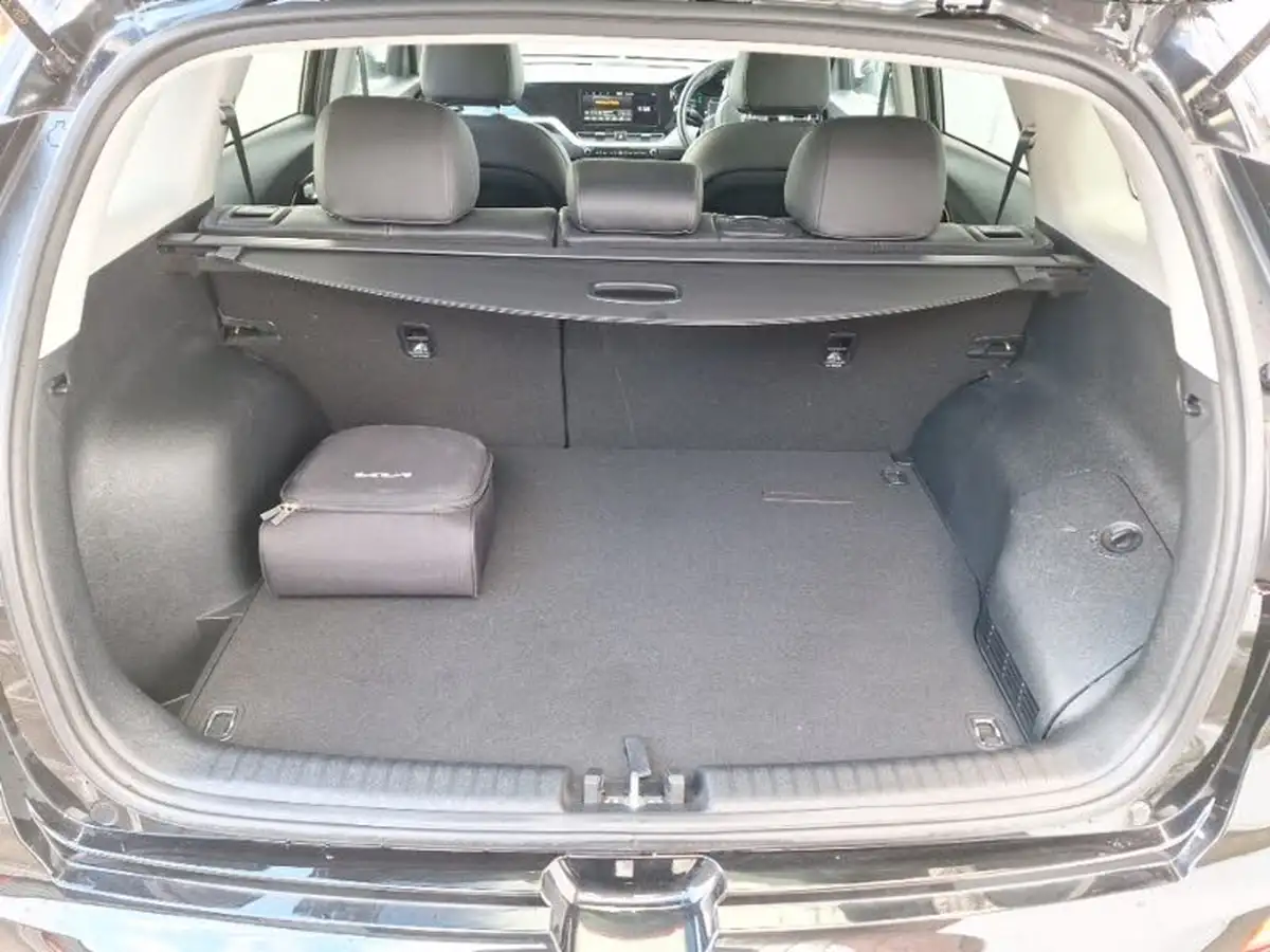2021-kia-niro-16-gdi-phev-3-42in-cluster-big-7