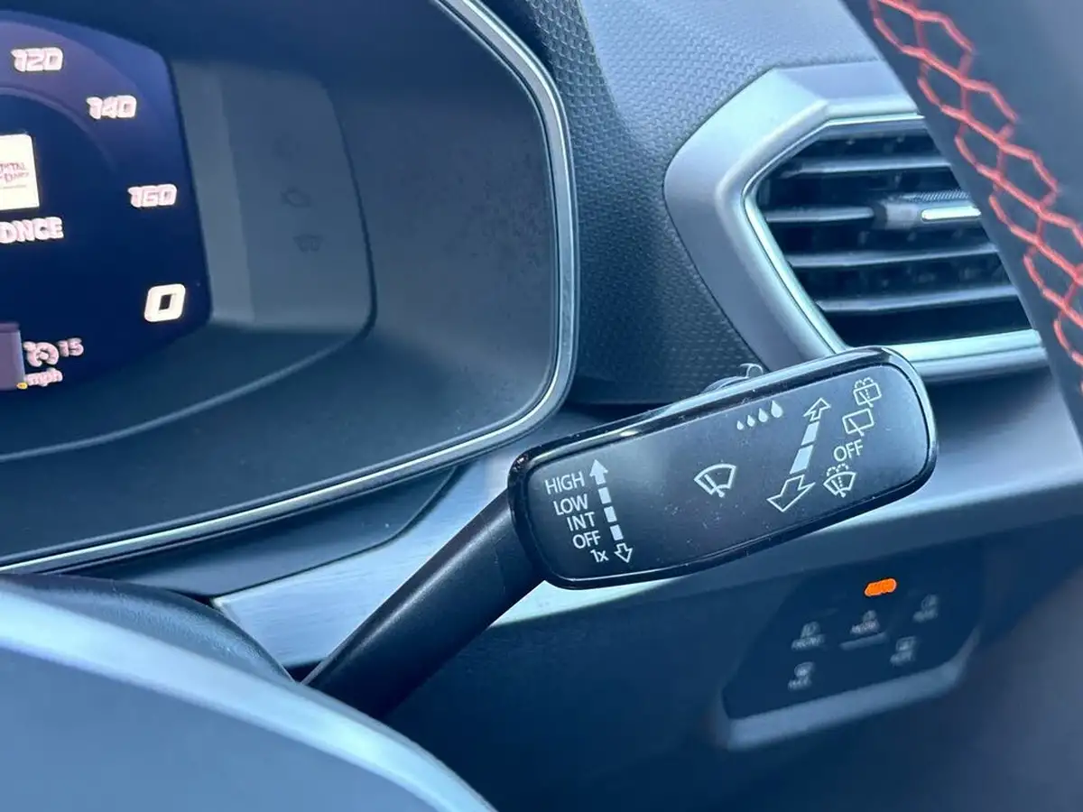 2024-seat-leon-15-etsi-fr-sport-150ps-hatchback-big-23