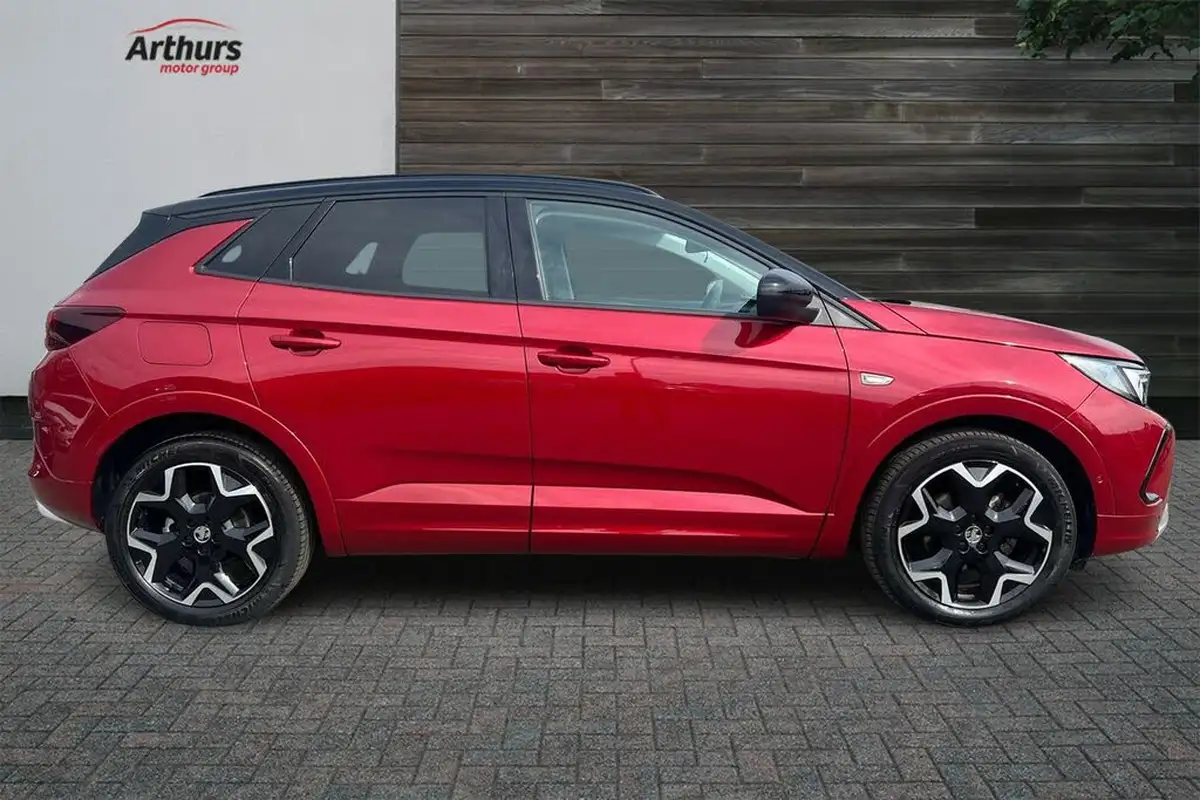 2023-vauxhall-grandland-12-ultimate-130ps-big-1