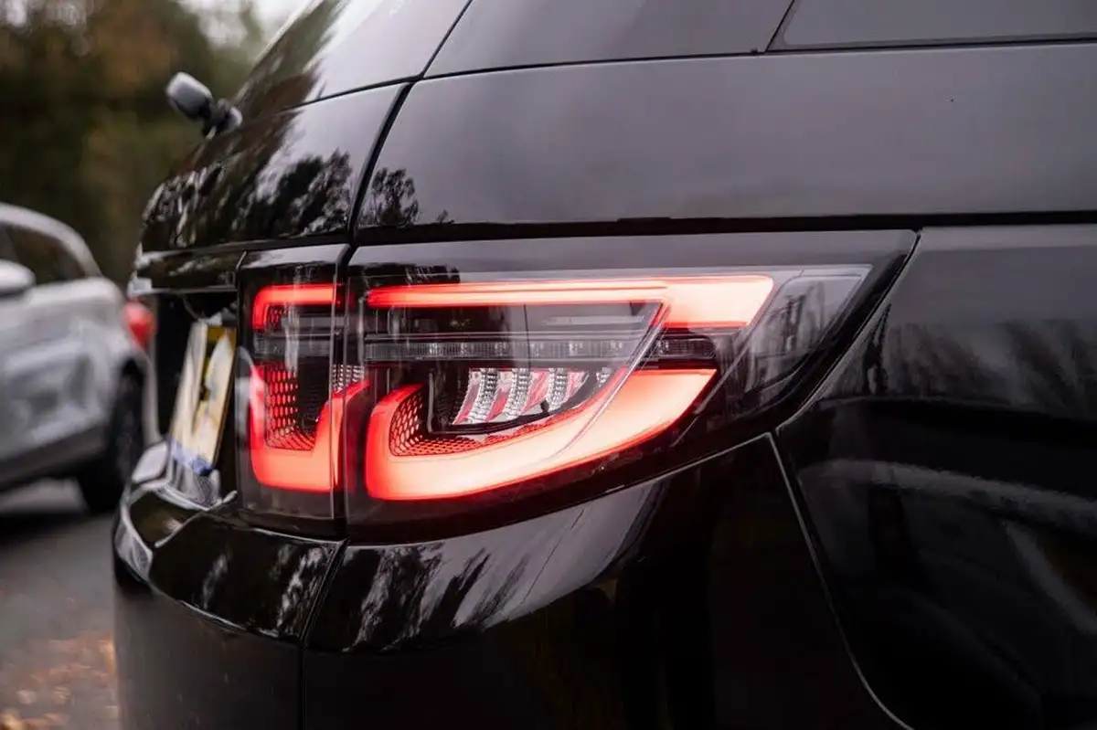 2020-land-rover-discovery-sport-15-p300e-r-dynamic-se-309ps-1498cc-big-43