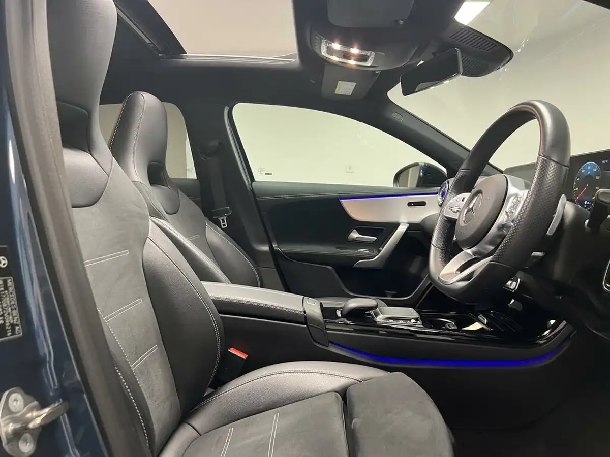 2021-mercedes-benz-a-class-13-a200-exclusive-edition-7g-dct-big-14
