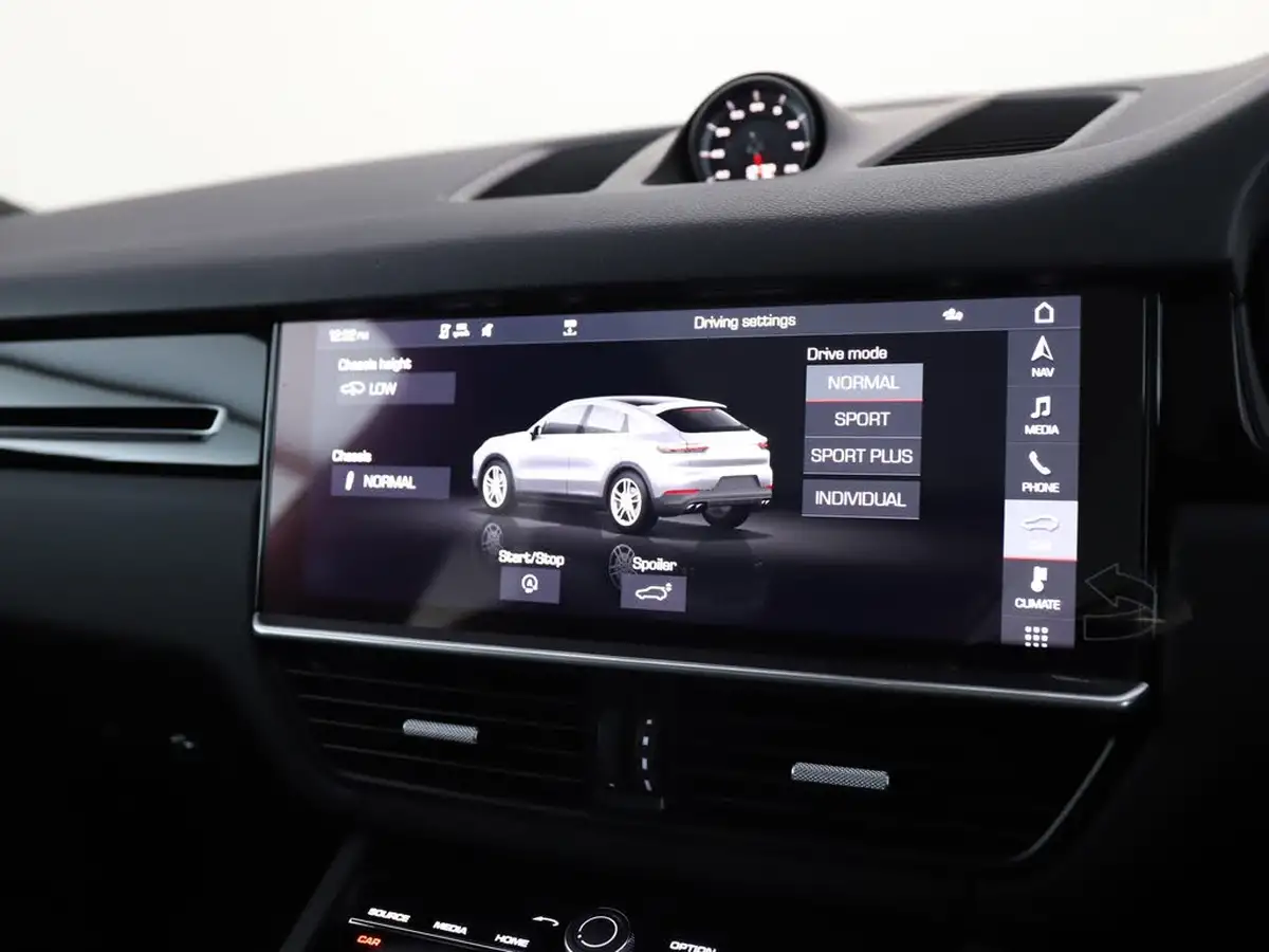 2020-porsche-cayenne-30-v6-coupe-big-32