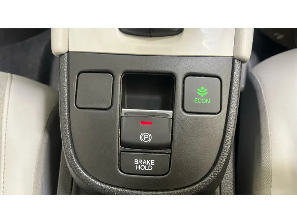 2022-honda-jazz-15-i-mmd-ex-107ps-big-39