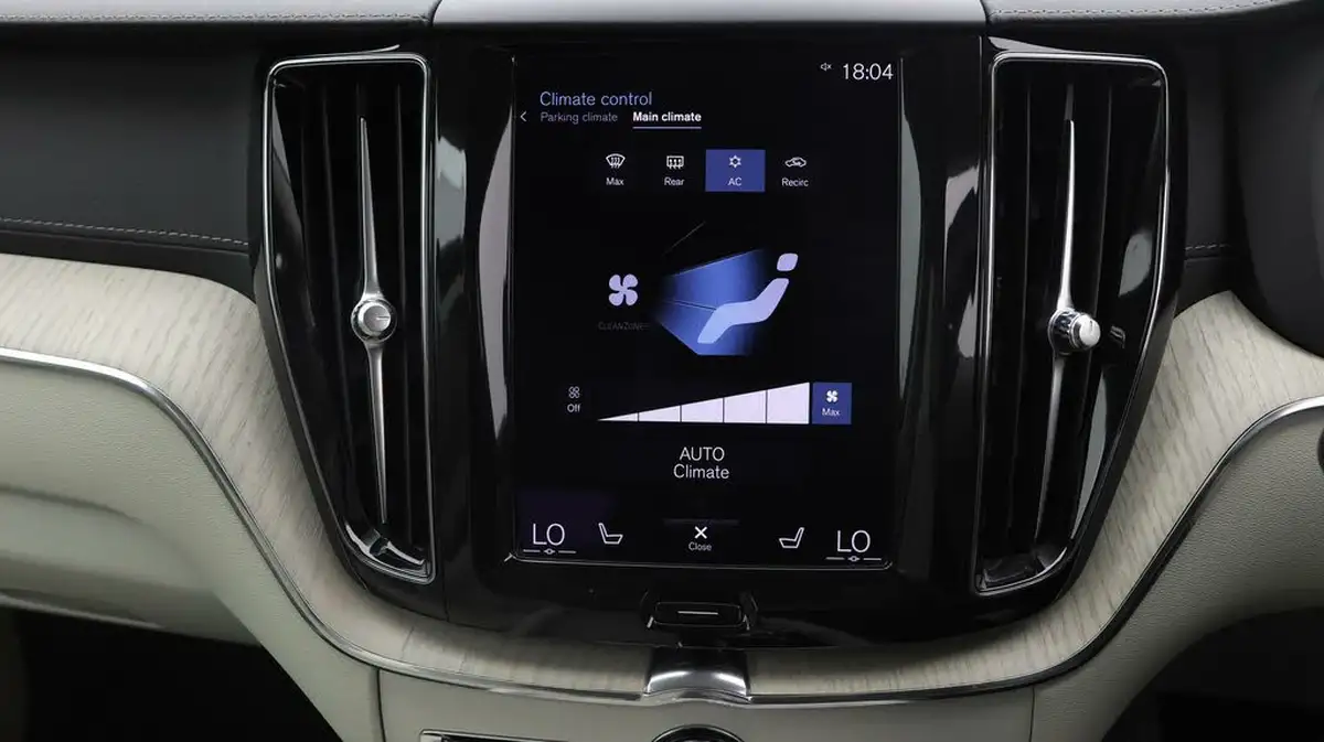 2021-volvo-xc60-20-b5-inscription-awd-big-11