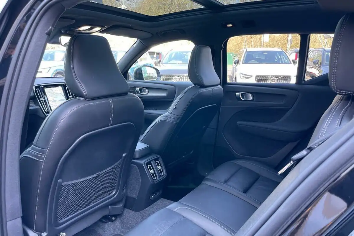 2021-volvo-c40-e-twin-recharge-pro-big-29