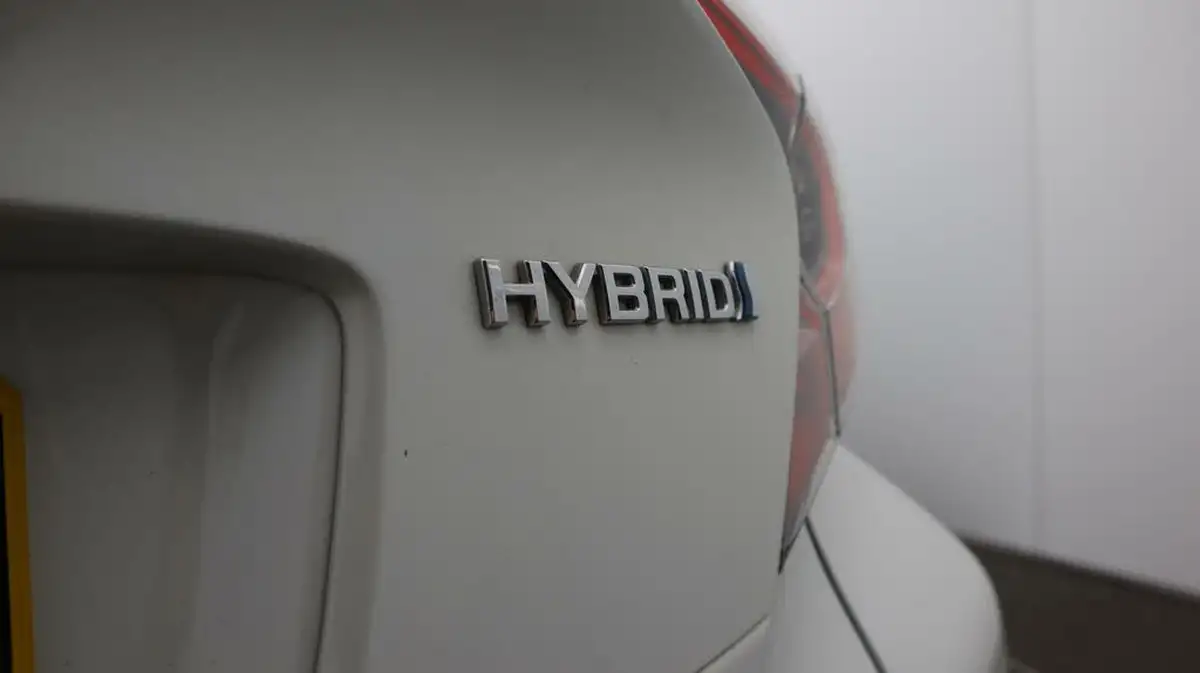 2019-toyota-c-hr-18-vvt-i-excel-big-24