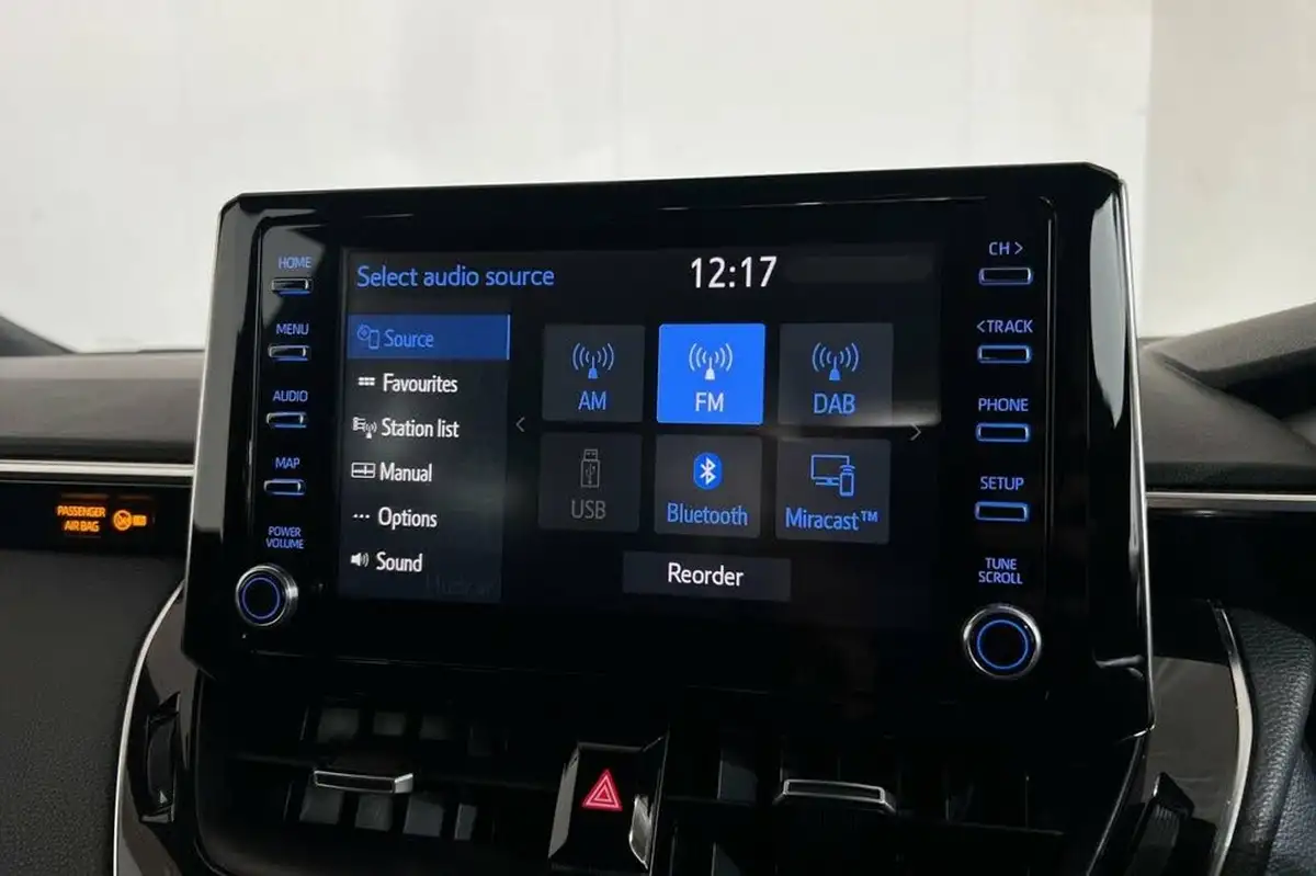 2021-toyota-corolla-18-vvt-i-icon-tech-spare-wheel-hatchback-5d-big-14