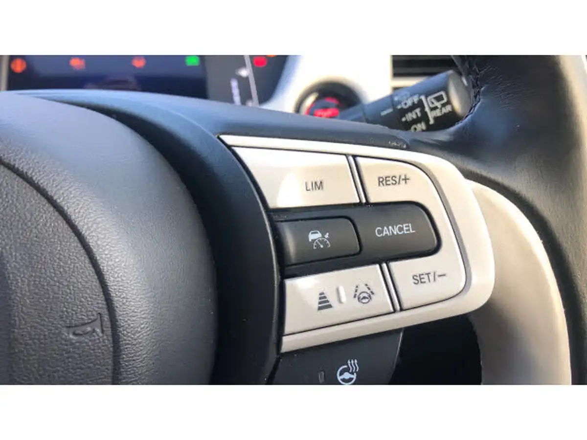 2022-honda-jazz-15-i-mmd-ex-107ps-big-13