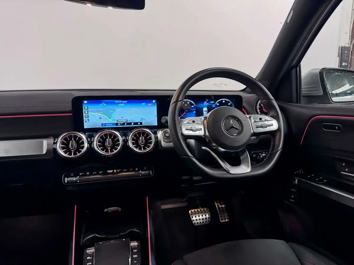2022-mercedes-benz-eqb-e-eqb-350-amg-line-big-27