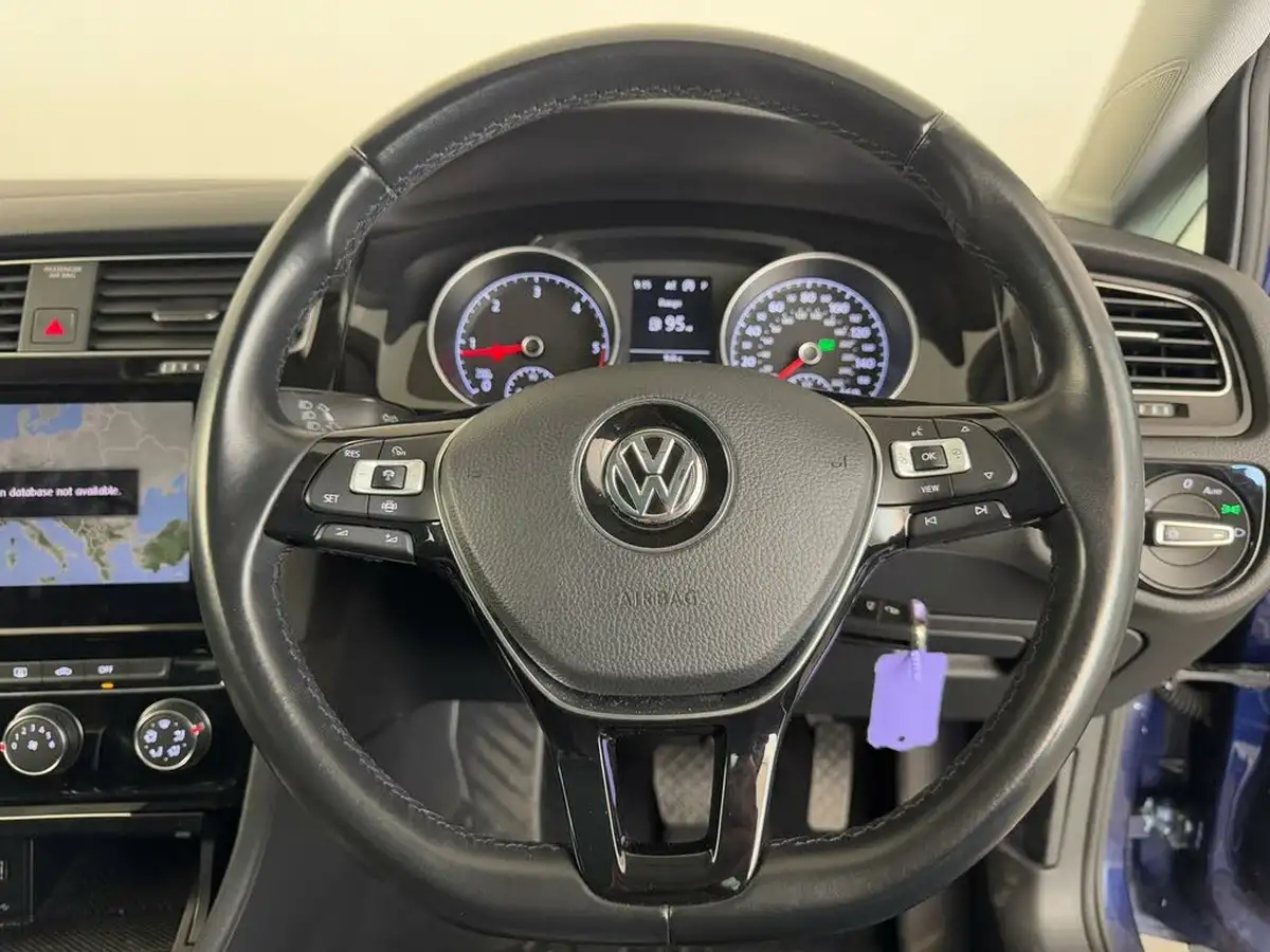 2019-volkswagen-golf-16tdi-gt-hatchback-5d-dsg-big-23