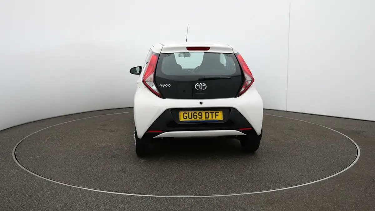 2019-toyota-aygo-10-vvt-i-x-play-big-50