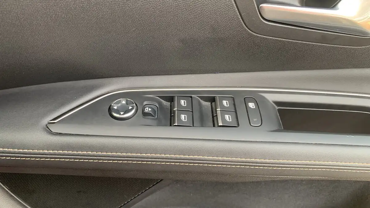 2022-peugeot-3008-suv-15-bluehdi-gt-premium-big-21