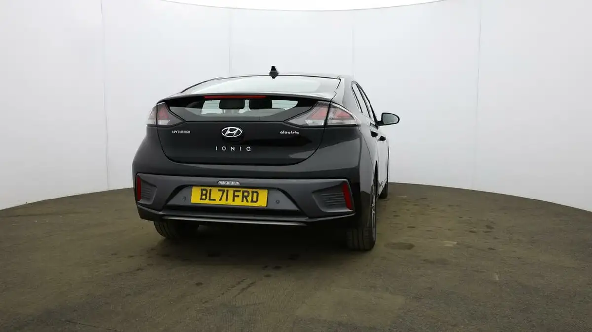 2022-hyundai-ioniq-e-premium-electric-big-53