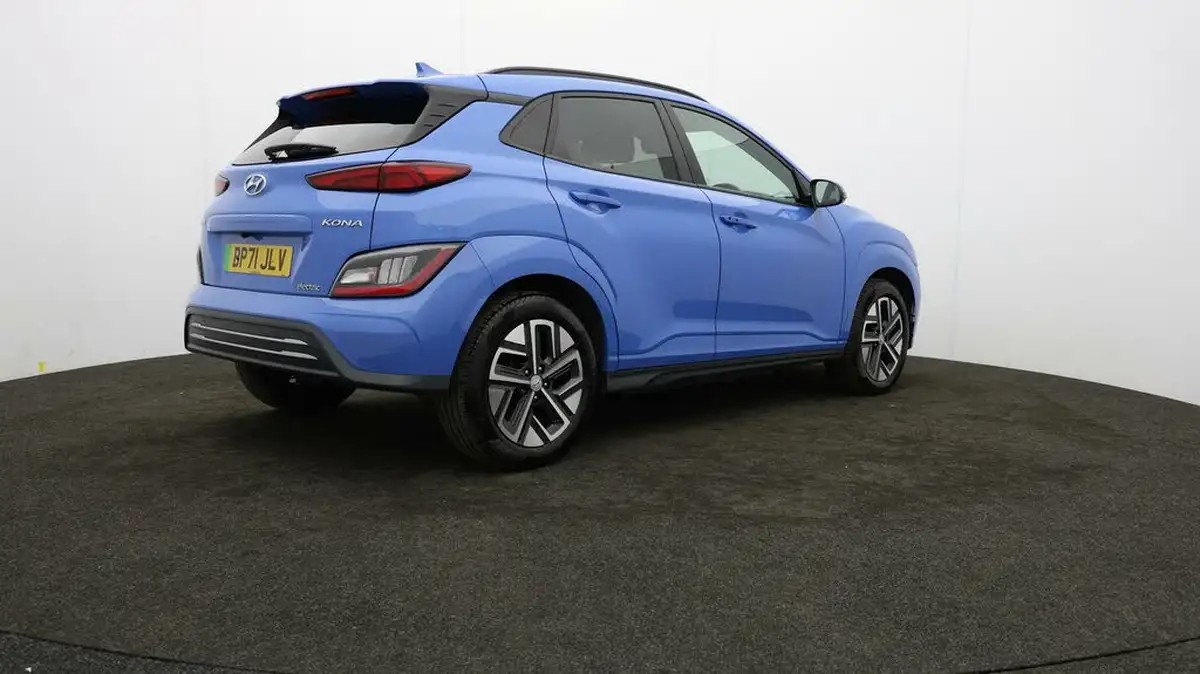 2022-hyundai-kona-e-premium-204ps-64kwh-7kw-obc-big-6