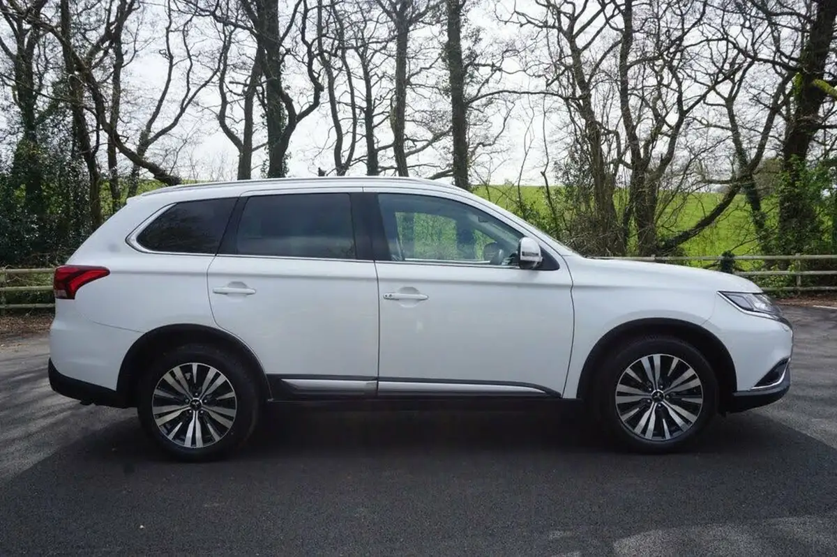 2019-mitsubishi-outlander-20-exceed-big-15